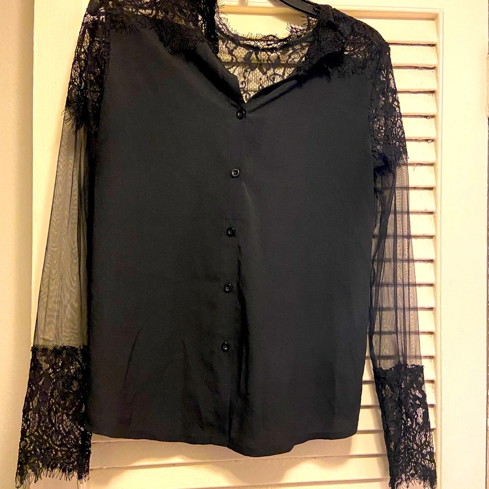 Black Gothic Lace Long Sleeve Bloques